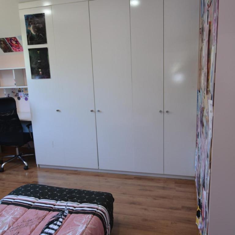 Casona Rústica, frente a bosque y humedal valdiviano - Six-Bedroom House - 9