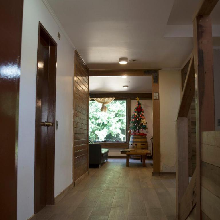 Casona Rústica, frente a bosque y humedal valdiviano - Six-Bedroom House - 31