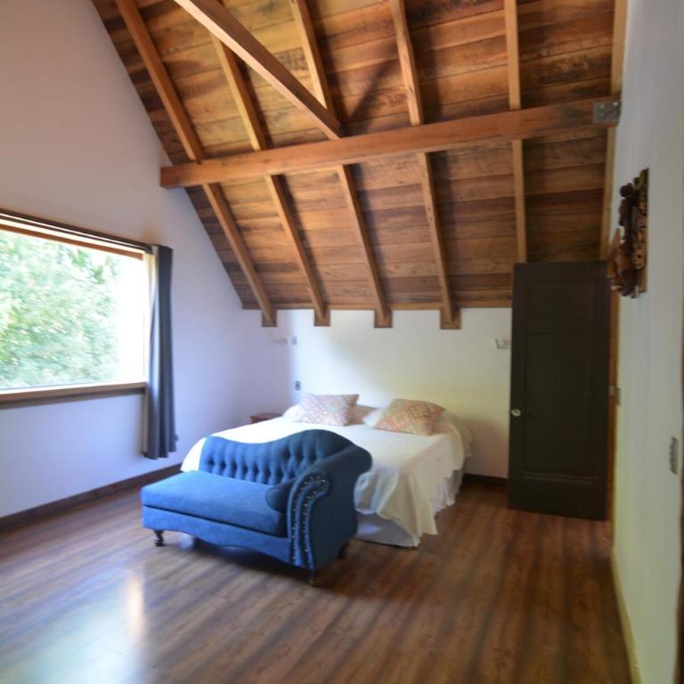 Casona Rústica, frente a bosque y humedal valdiviano - Six-Bedroom House - 56