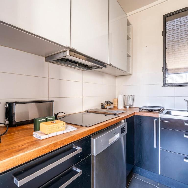 Elegant Apartment Paris 16th - Near the Seine - One-Bedroom Apartment - 6