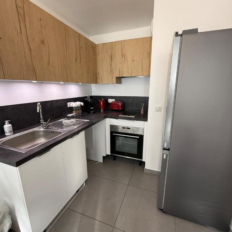 Pépite Suites - LE BOUDOIR DU LAC - Proche du lac et de la vielle ville avec garage privée - Apartamento de 1 dormitorio - 3