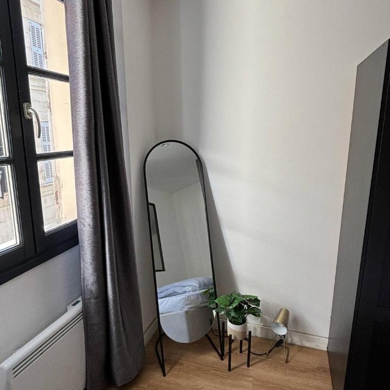 Appartement design, lumineux et climatisé de 40m2 à 300m du Vieux Port - Apartment mit 1 Schlafzimmer - 12