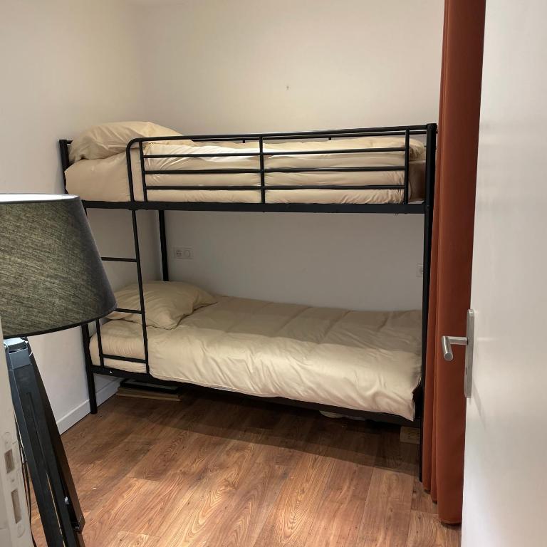 Les 2 Marmottes - Appartement Cosy Hyper Centre Evian - Two-Bedroom Apartment - 12