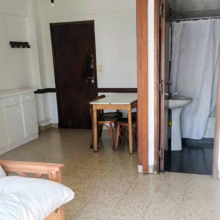 Luminoso departamento - One-Bedroom Apartment - 7