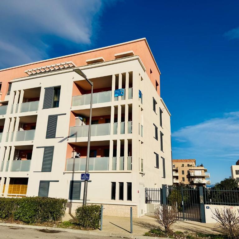 T2 récent 45m2, Parking inclus, Clim - Apartamento - 4