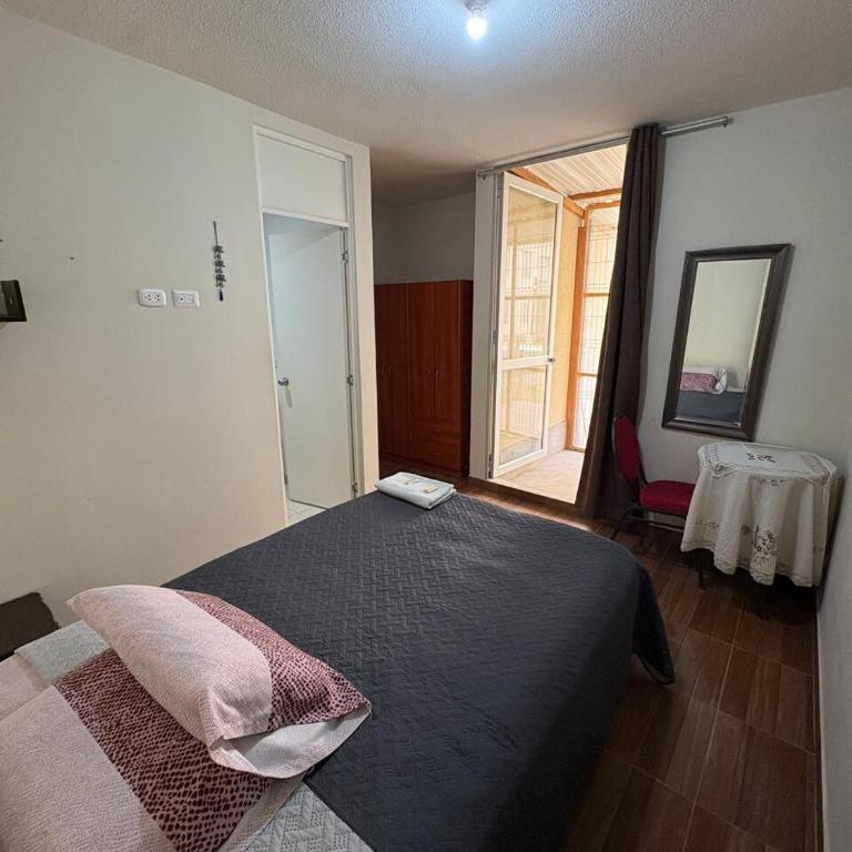 Excelente departamento en 1er piso con estacionamiento - Three-Bedroom Apartment - 11