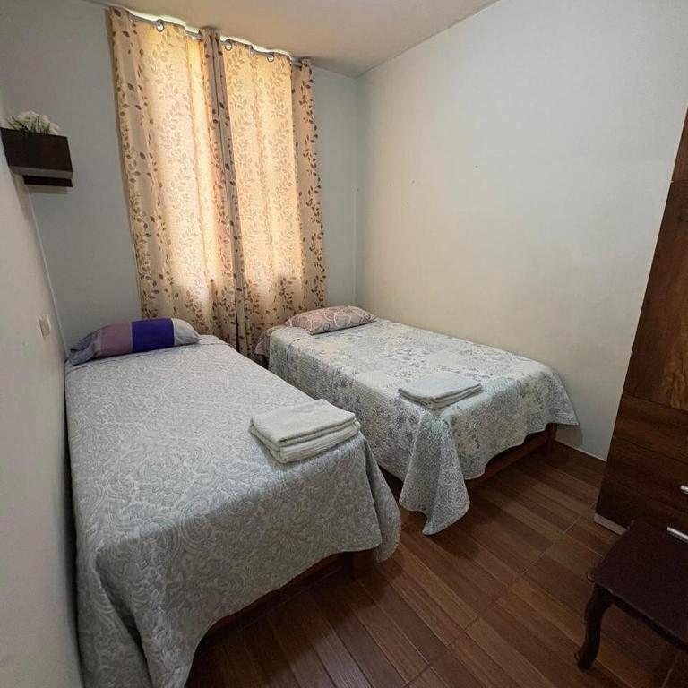 Excelente departamento en 1er piso con estacionamiento - Three-Bedroom Apartment - 17