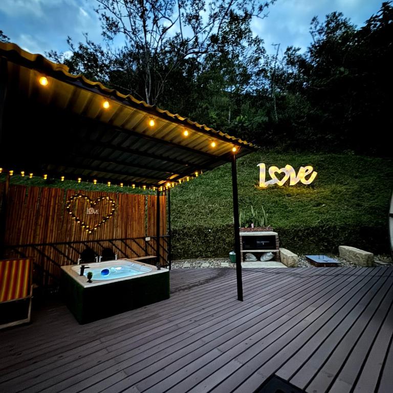 Criss Glamping - Deluxe Suite with Spa Bath - 6