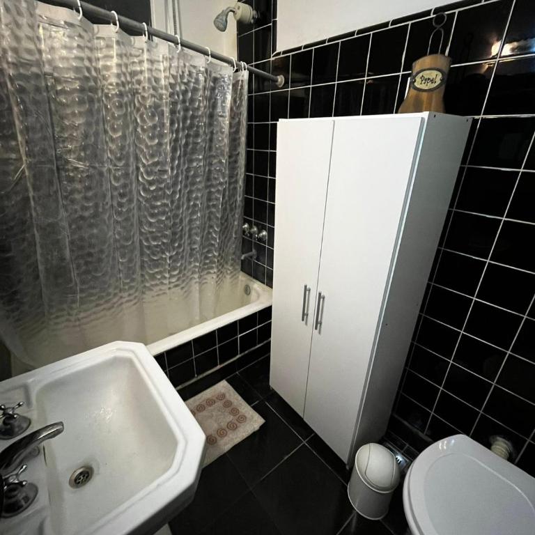 Dos ambientes con Balcon Av Colon - Two-Bedroom Apartment - 8