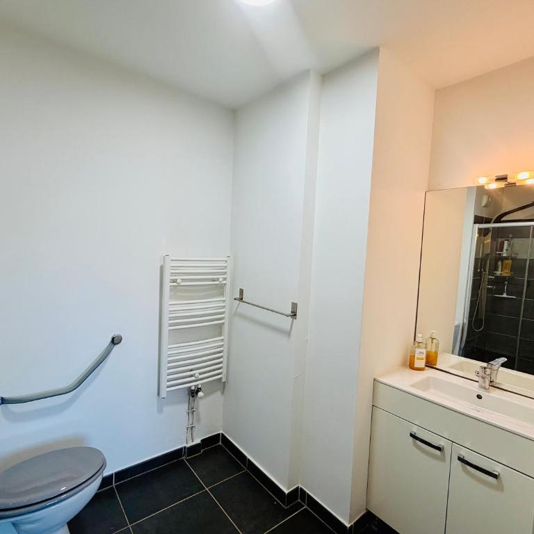 T2 récent 45m2, Parking inclus, Clim - Apartamento - 8