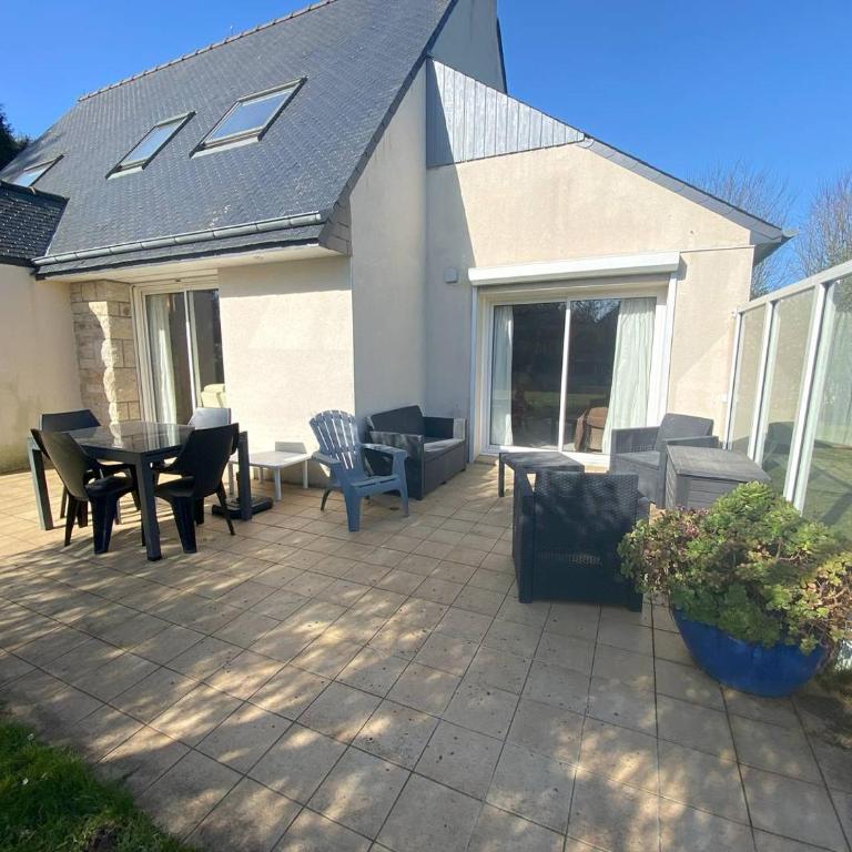 Villa 3 étoiles à 400m de la grande plage de Trestraou à Perros-Guirec - Réf 851 - Maison 4 Chambres - 7