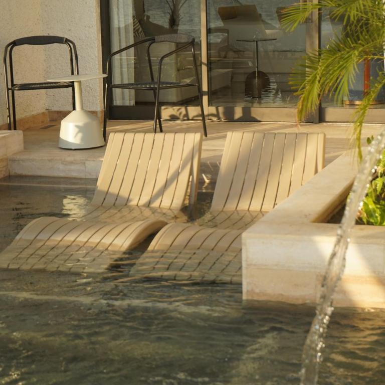 Marriott Puerto Vallarta Resort & Spa - Habitación Premium con 1 cama extragrande (acceso directo a la piscina, Solo adultos) - Frente al mar - 2