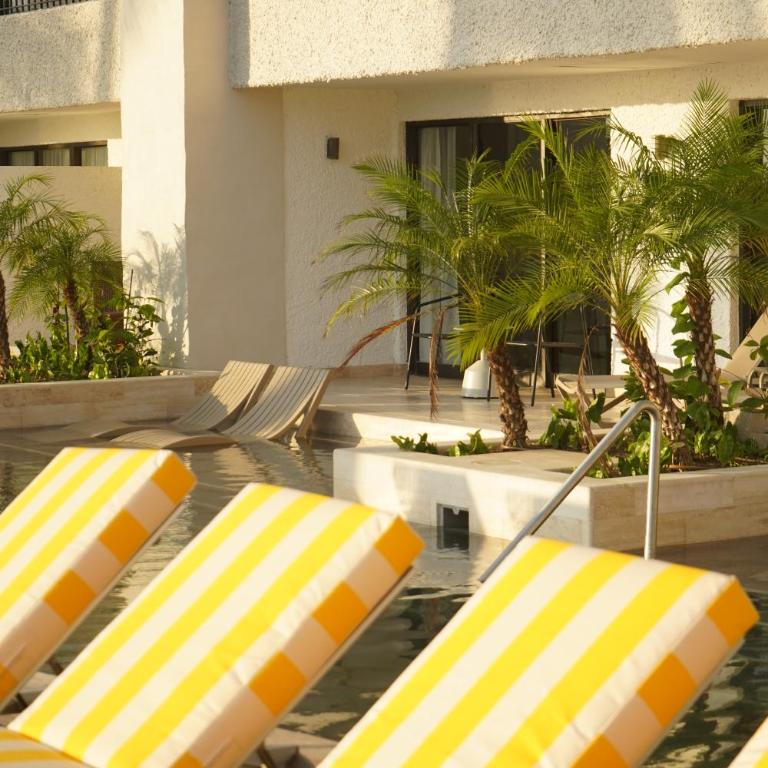 Marriott Puerto Vallarta Resort & Spa - Habitación Premium con 1 cama extragrande (acceso directo a la piscina, Solo adultos) - Frente al mar - 3
