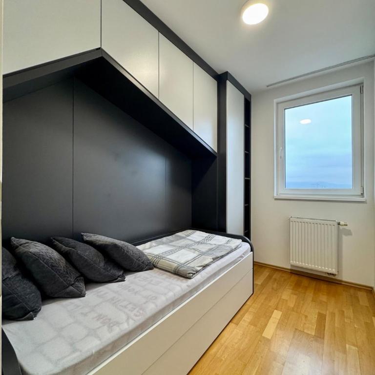 Cozy & Modern apartment with full amenities - Two-Bedroom Apartment - 15