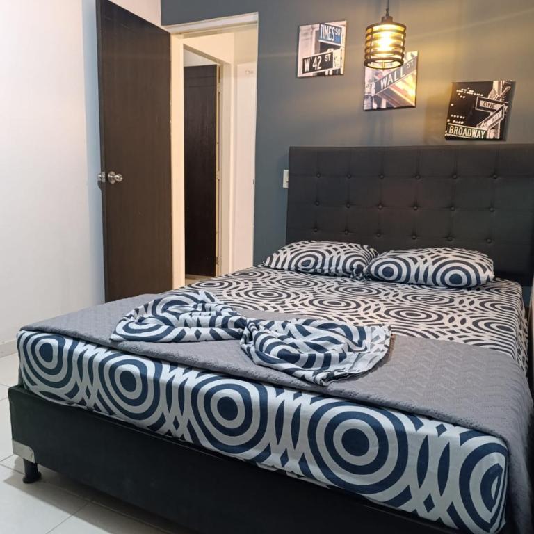 E2P RENOVADO y BELLO APARTAMENTO EN LAURELES ESTADiO - Apartamento de 2 dormitorios - 1