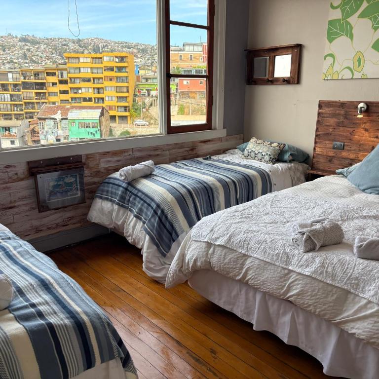BBCasitaYellow-Hostal - Quadruple Room with Sea View - 12