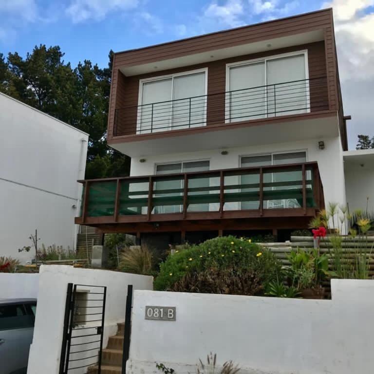 Beautiful house in Papudo, wonderful ocean view - Four-Bedroom House - 1
