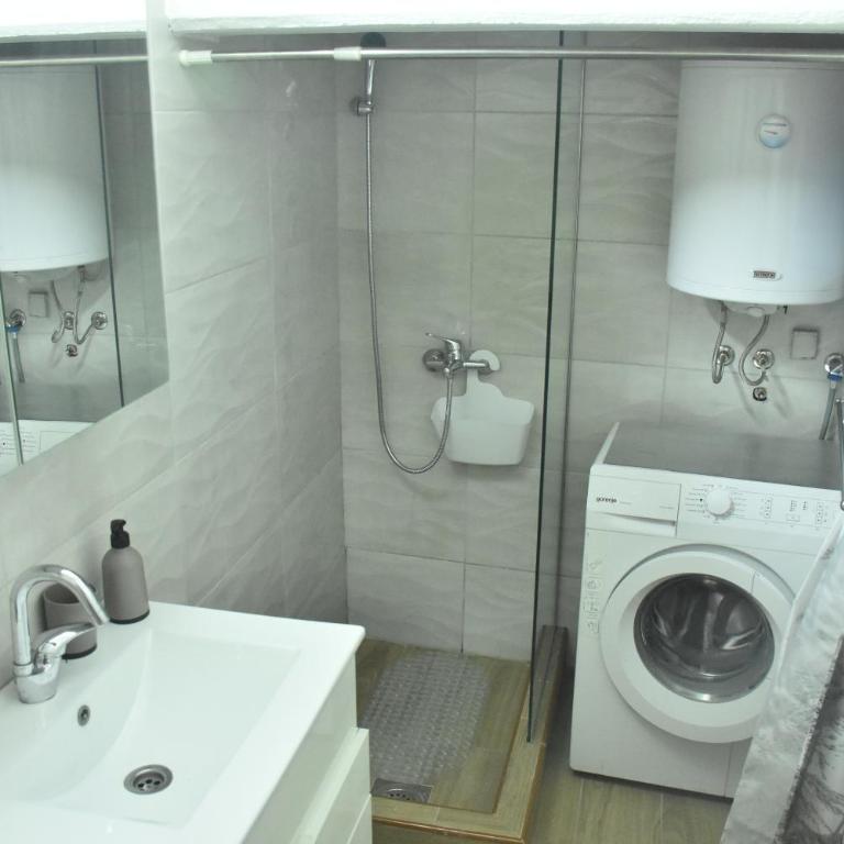 Fiko Apartment - One-Bedroom Apartment - 14