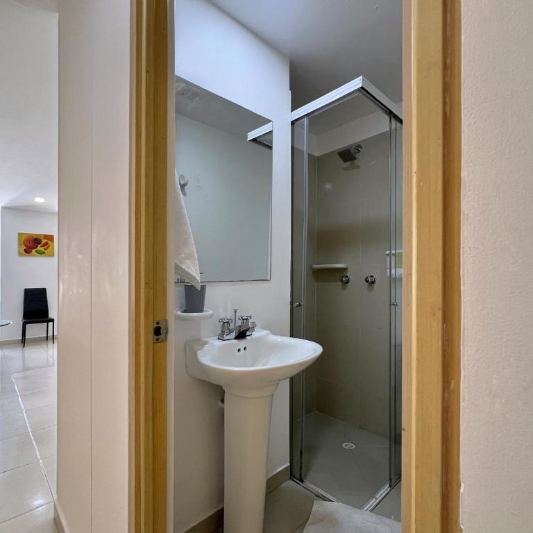 Amoblados Casa de Pinos Bucaramanga - Deluxe Apartment - 8