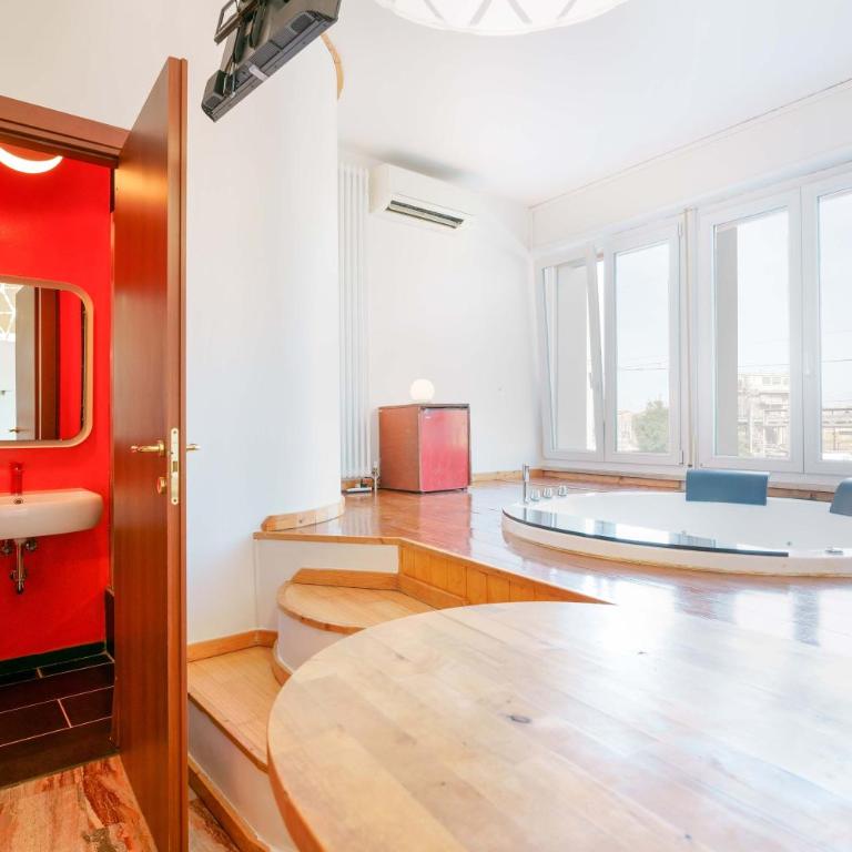 4Roomz - Camera King con Vasca Idromassaggio - Su 2 Livelli - 15