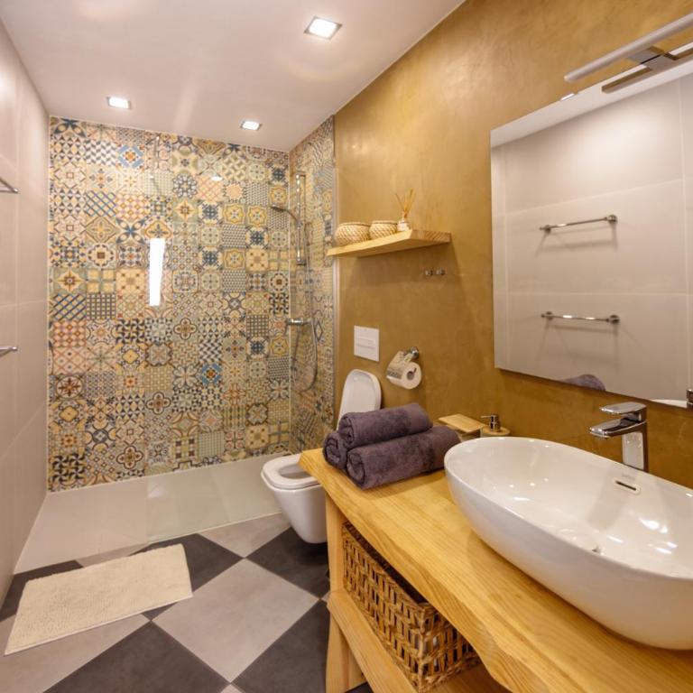 Serenity Ocean View 1BR Apartment with Terrace, Pool & Walk to Beaches - Apartamento de 1 dormitorio - 35