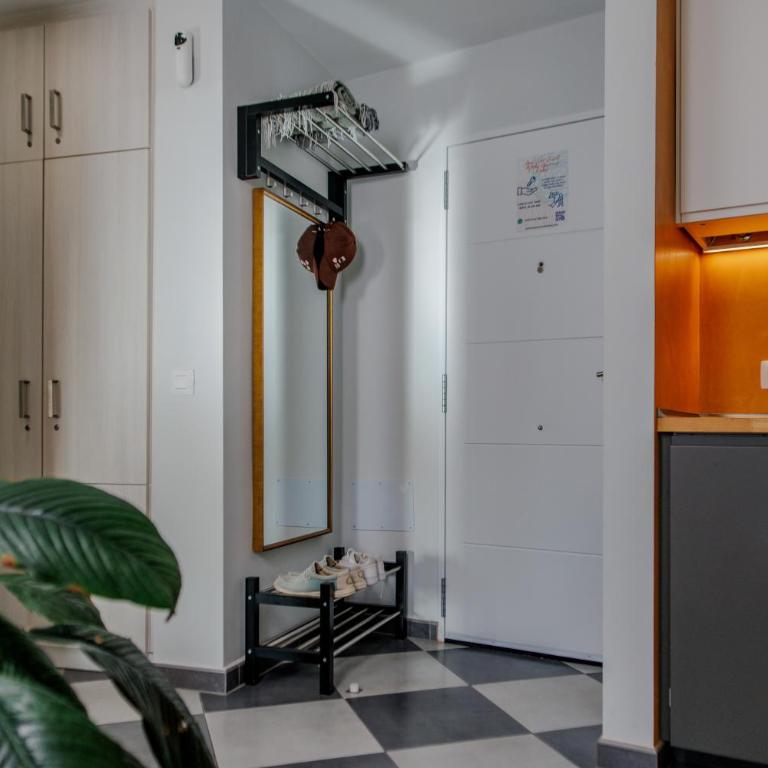Serenity Ocean View 1BR Apartment with Terrace, Pool & Walk to Beaches - Apartamento de 1 dormitorio - 13