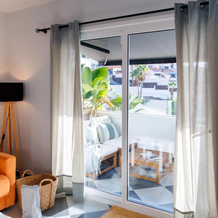 Serenity Ocean View 1BR Apartment with Terrace, Pool & Walk to Beaches - Apartamento de 1 dormitorio - 26