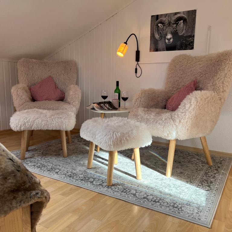 Leos Bergwelt - Doppelzimmer mit Gemeinschaftsbad - 5