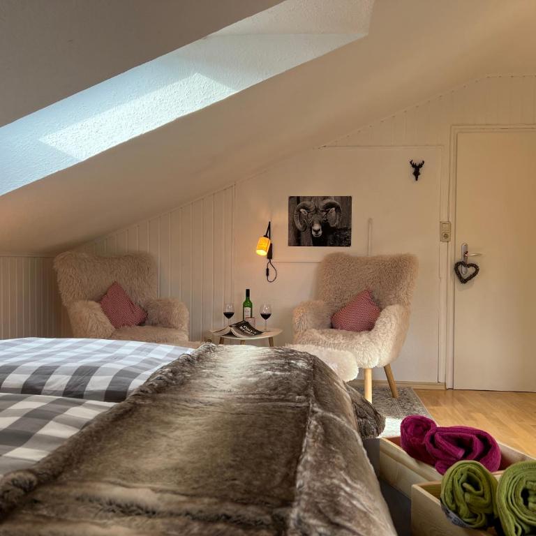 Leos Bergwelt - Doppelzimmer mit Gemeinschaftsbad - 12