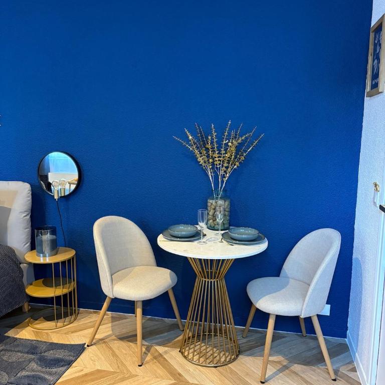 Évasion Bleu Champagne & son Parking Privé - Deluxe Studio mit Queensize-Bett - 2