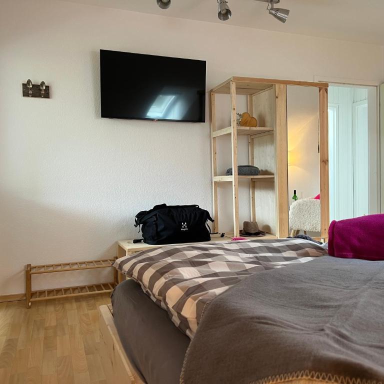 Leos Bergwelt - Doppelzimmer mit Gemeinschaftsbad - 32