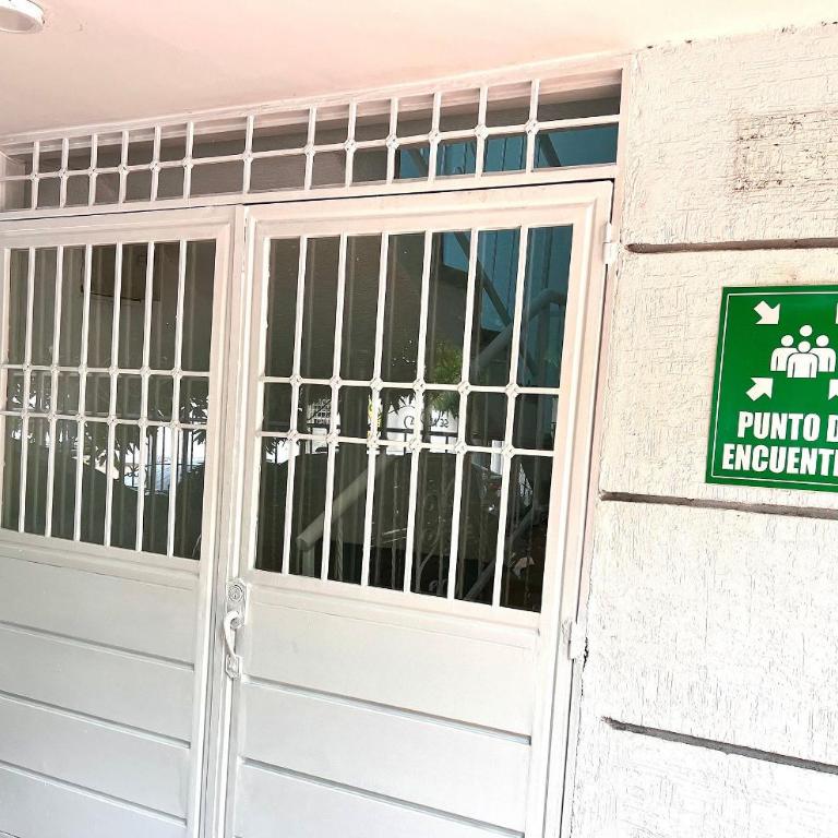 Apartamento cerca del Centro y Clínicas - Apartamento - 81