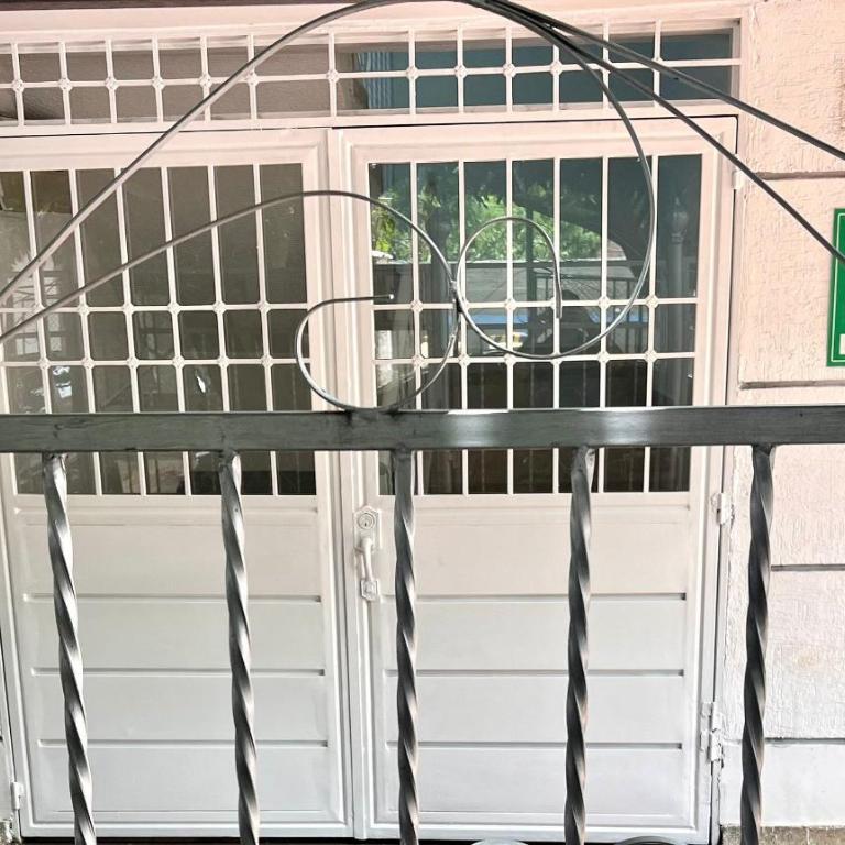 Apartamento cerca del Centro y Clínicas - Apartamento - 83
