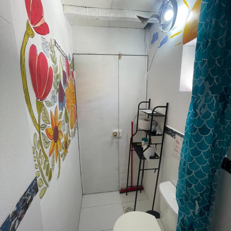 Hostel La petite maison de Diana - 8-Bed Mixed Dormitory Room - 6