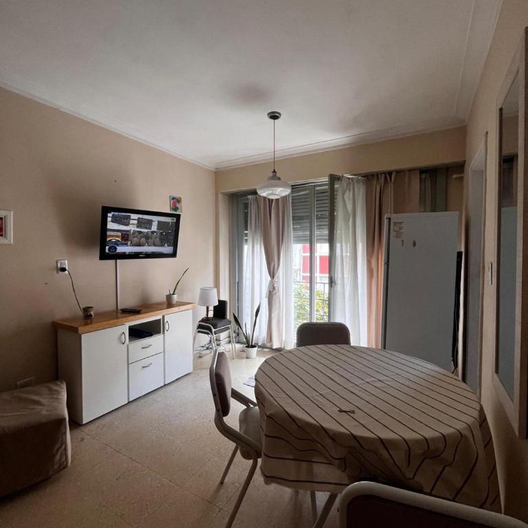 Monoambiente Zona Güemes, Shopping Aldrey - One-Bedroom Apartment - 1