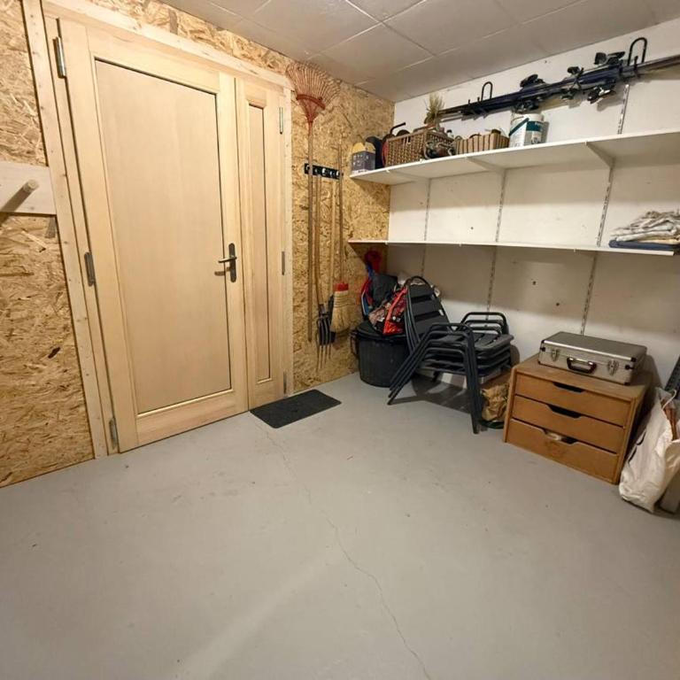 Chalet équipé avec poêle et garage, proche centre et remontées mécaniques - Chalet con 3 Camere da Letto - 15