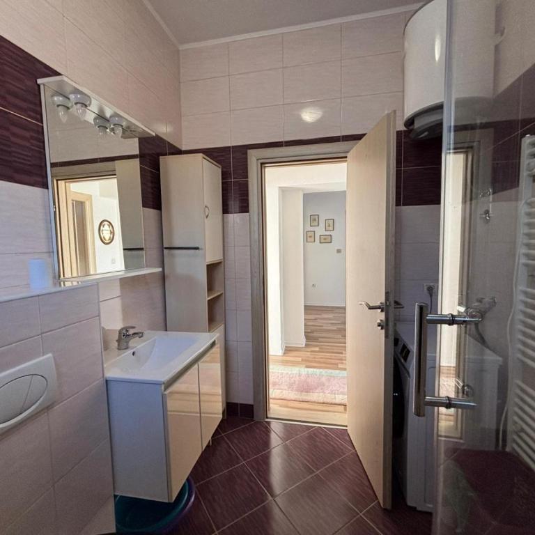MostArt Apartment - Two-Bedroom Apartment - 14
