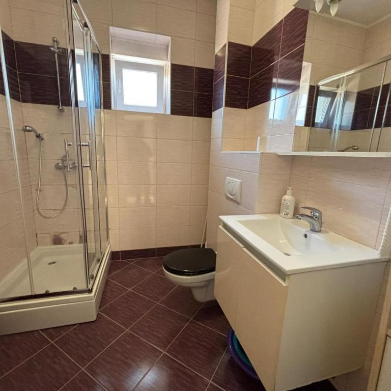 MostArt Apartment - Two-Bedroom Apartment - 15