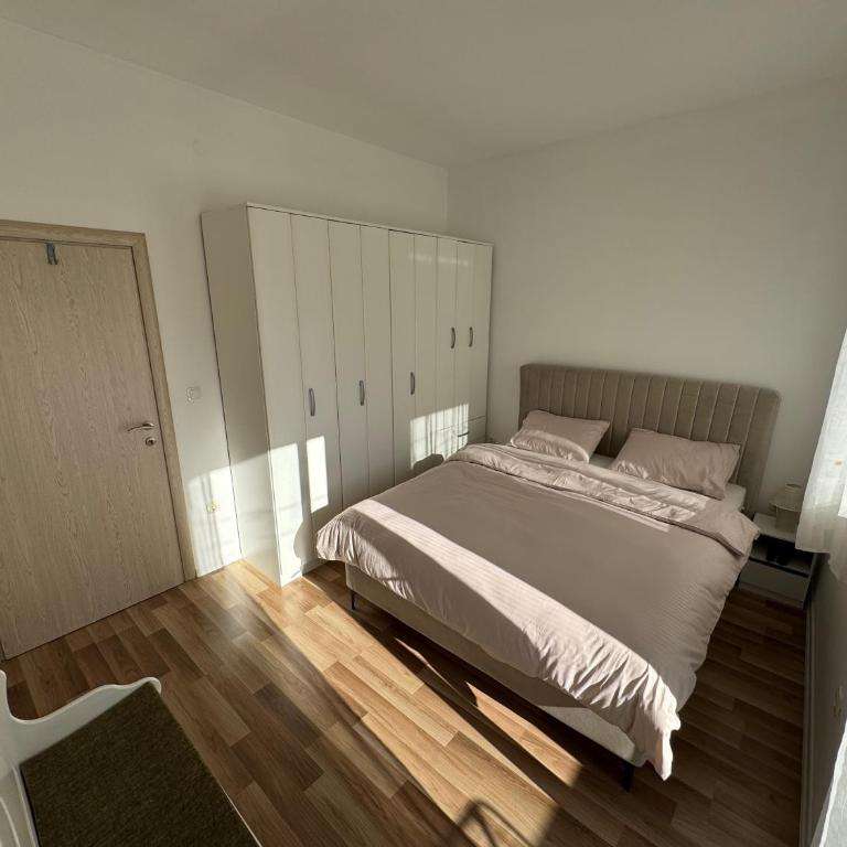 MostArt Apartment - Two-Bedroom Apartment - 8