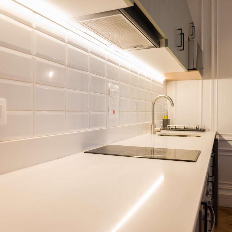 Modern Studio in Salvador Near Metro Fits 4 - Estudio - 17