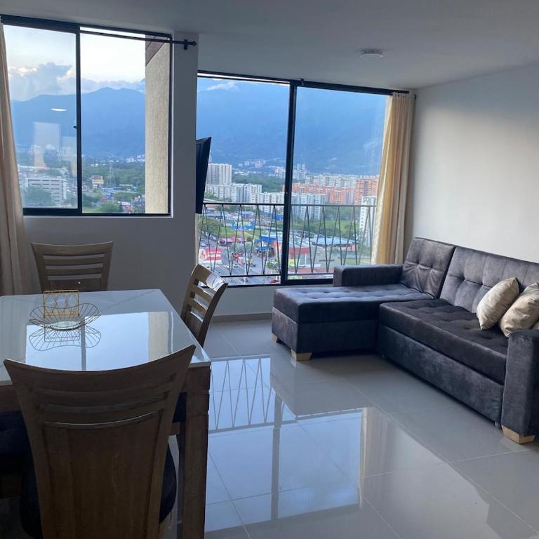 Apartamento confortable, excelente ubicacion - Apartamento de 3 dormitorios - 1