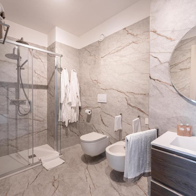 Palazzo Le Giare - Luxury Apartments - King Suite with Balcony - 5