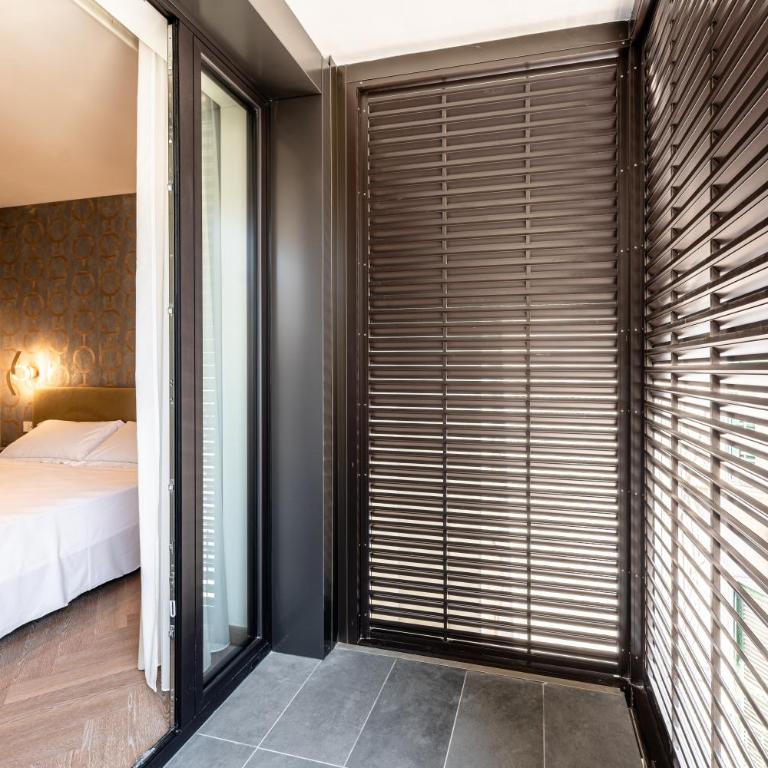 Palazzo Le Giare - Luxury Apartments - King Suite with Balcony - 7