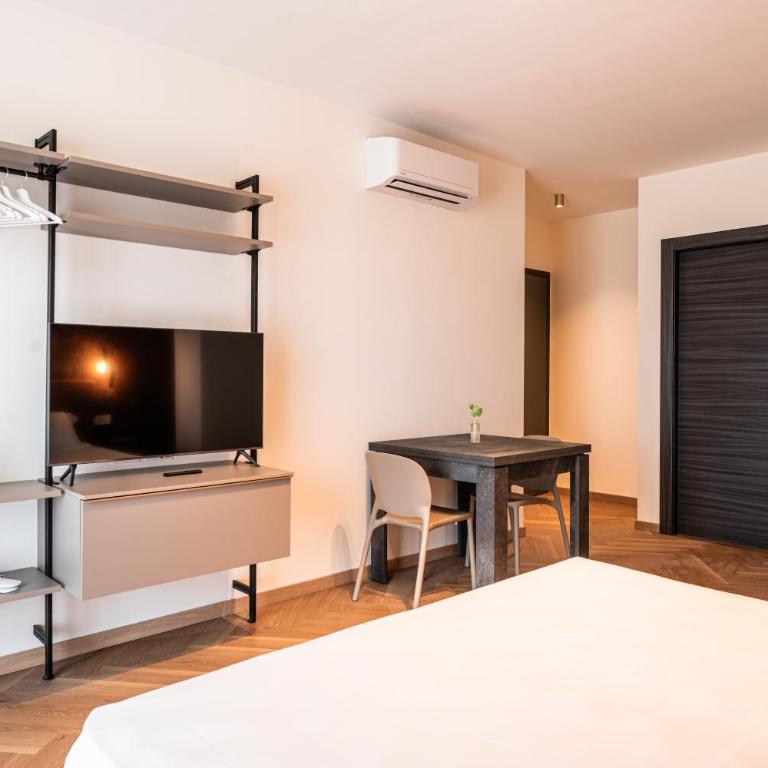 Palazzo Le Giare - Luxury Apartments - Junior Suite with Balcony - 5