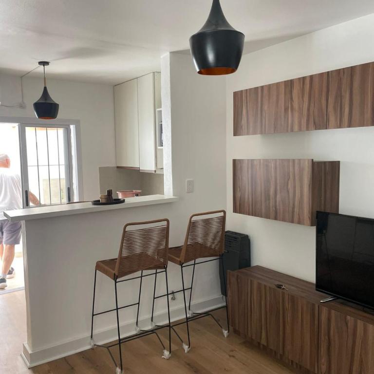 Depto en B Gral Paz,a mts del Hospital Italiano - Apartamento de 1 dormitorio - 4