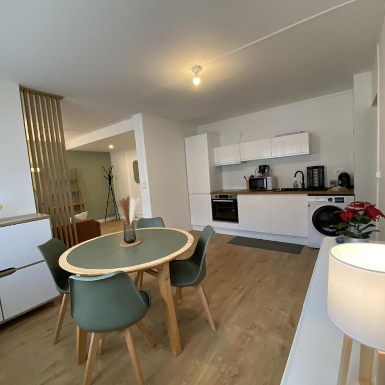 L'Escapade Cosy Proche Métro CHU et EHESP - One-Bedroom Apartment - 2