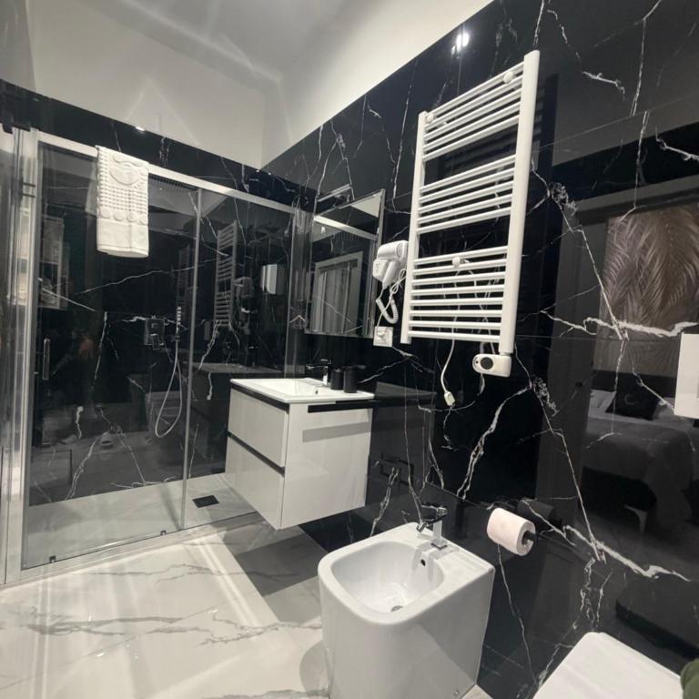 Rooms Stella - Camera Matrimoniale con Bagno Privato - 6