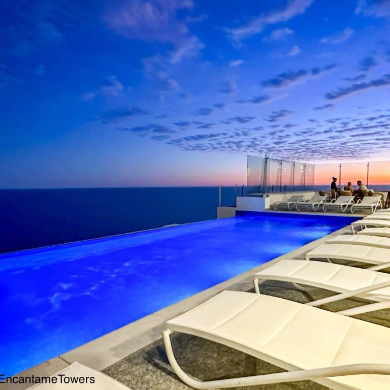 Stunning 2 bedroom Corner Beach Front Condominium Encantame C-1105 - Maison de Vacances - 33