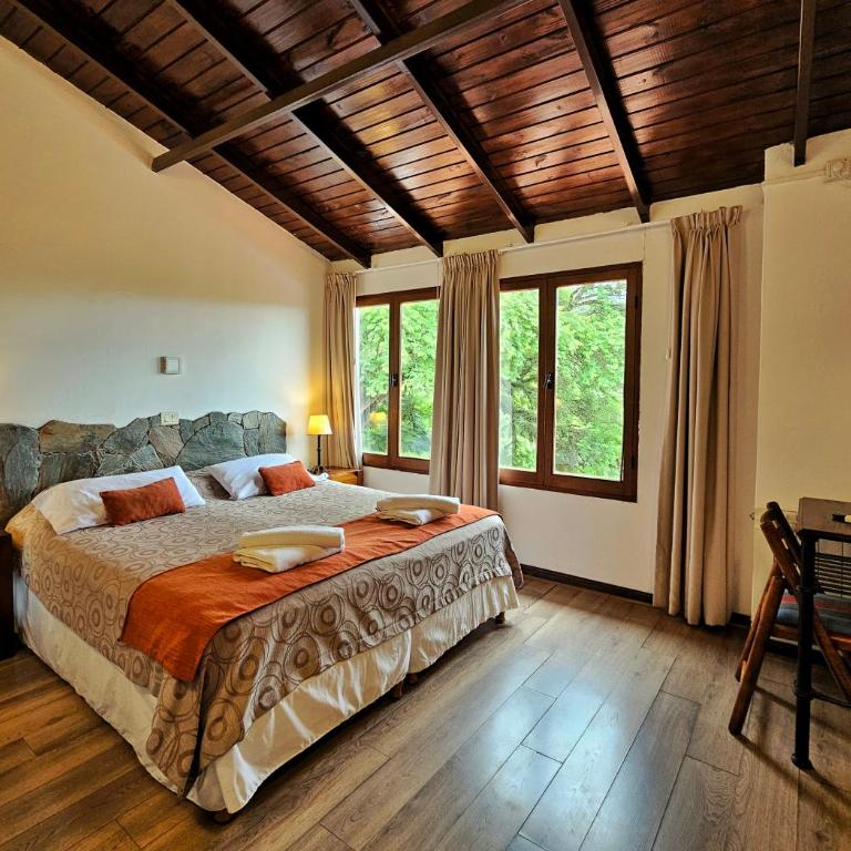 Hotel Selva Montana - Habitación Doble con vistas a la montaña - 5