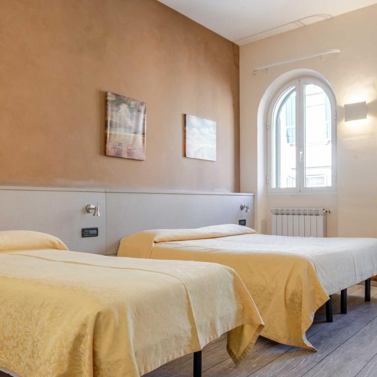Hotel POSTA - Comfortable Stay in Ventimiglia - Camera Quadrupla Comfort - 15
